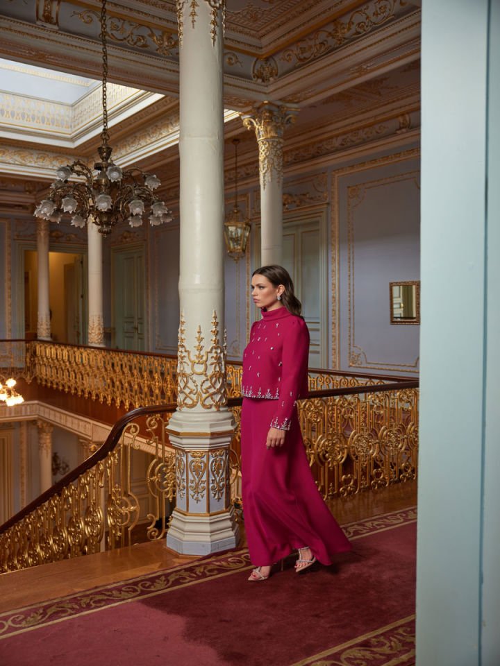 Balıkçı Yaka İşlemeli Etekli Krep Takım