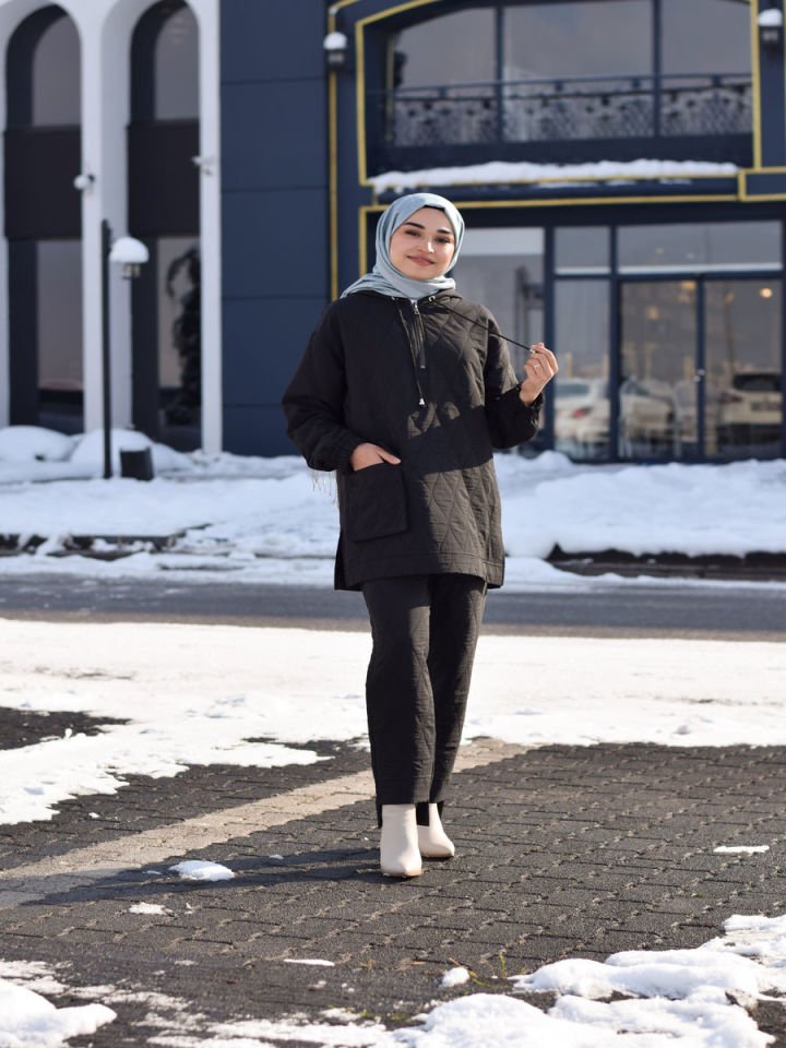 Kapitone Elina Takım