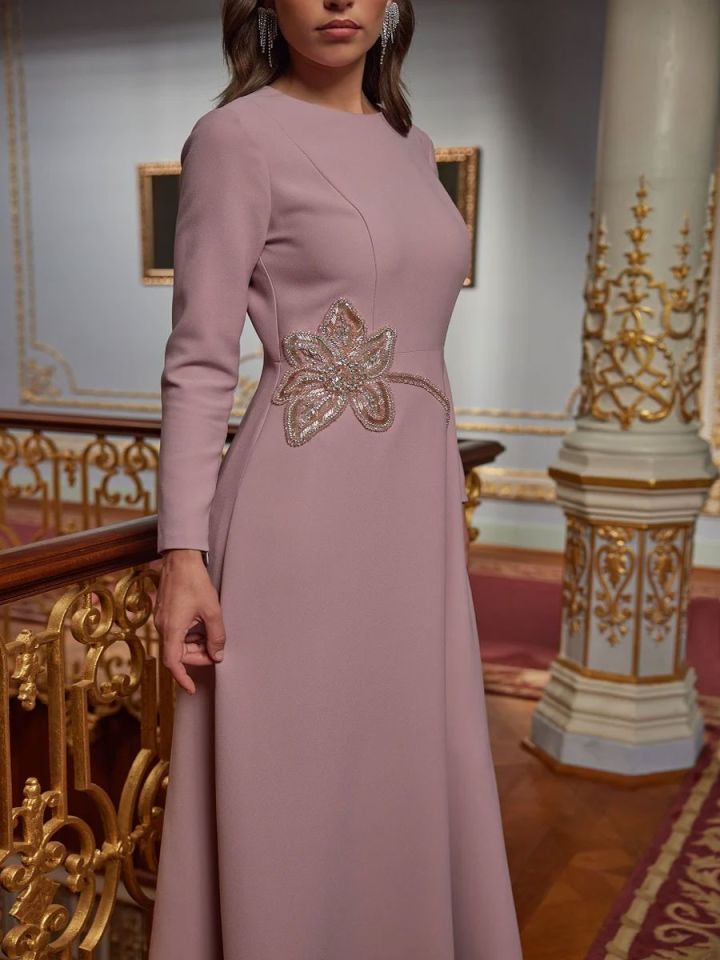 Çiçek İşlemeli Gülnihar Elbise