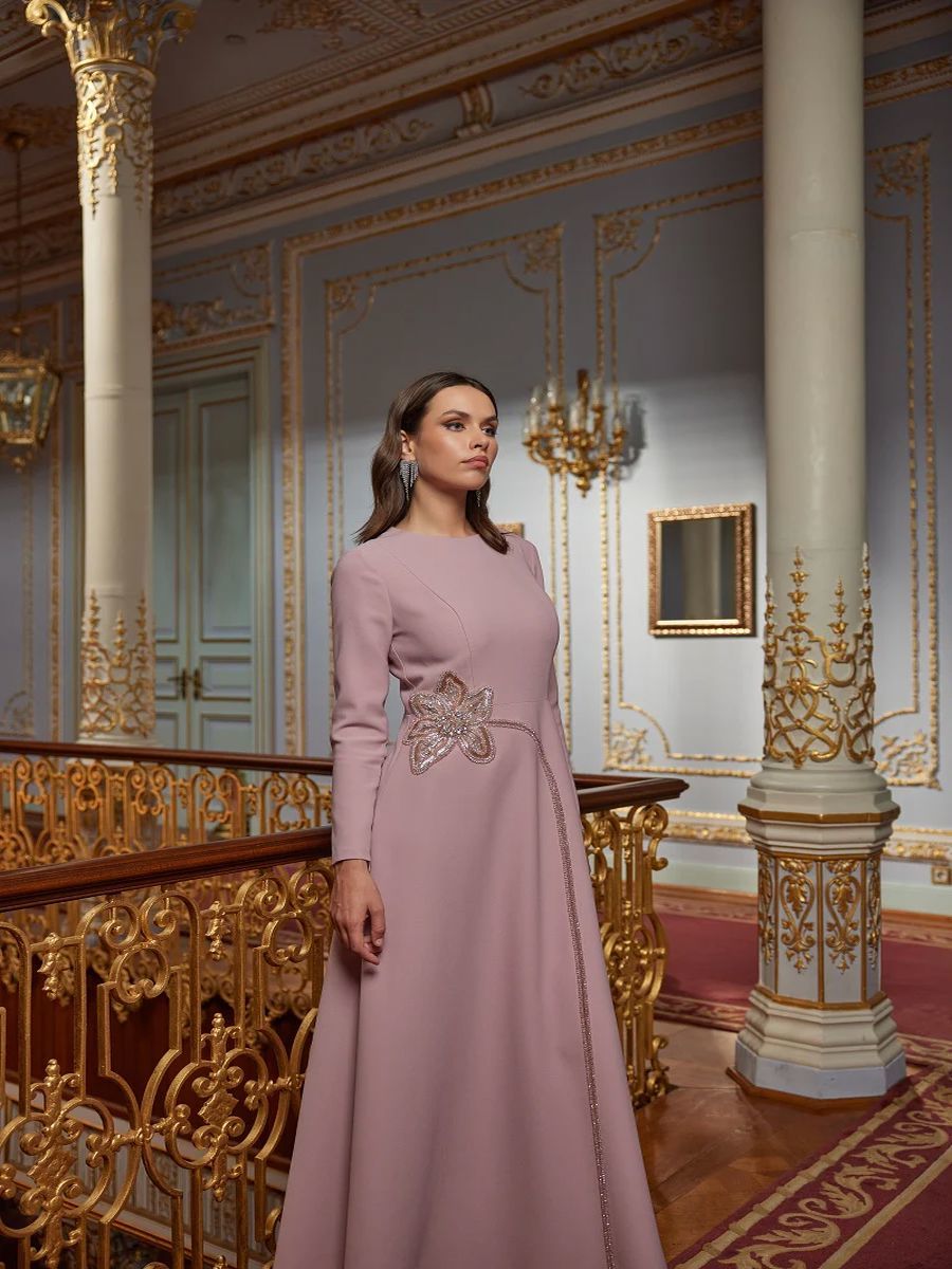 Çiçek İşlemeli Gülnihar Elbise