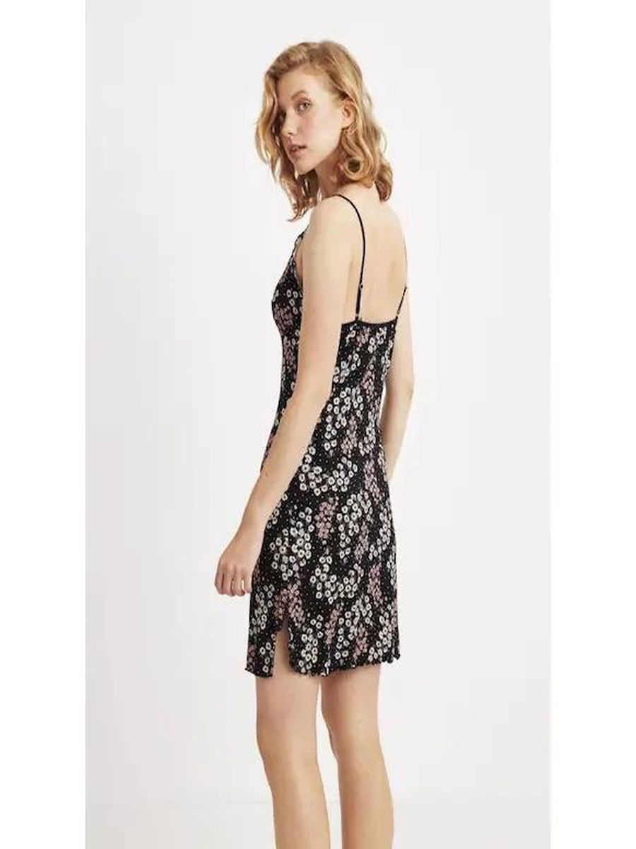 CATHERİNE `S 1847 EV ELBİSESİ