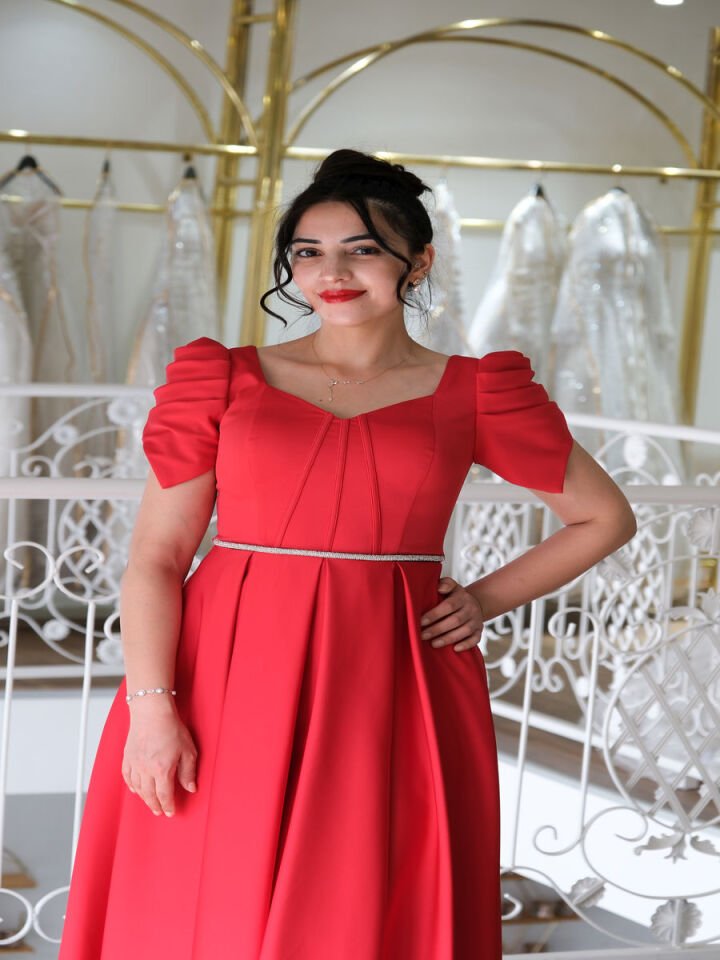 Kırmızı Abiye Elbise