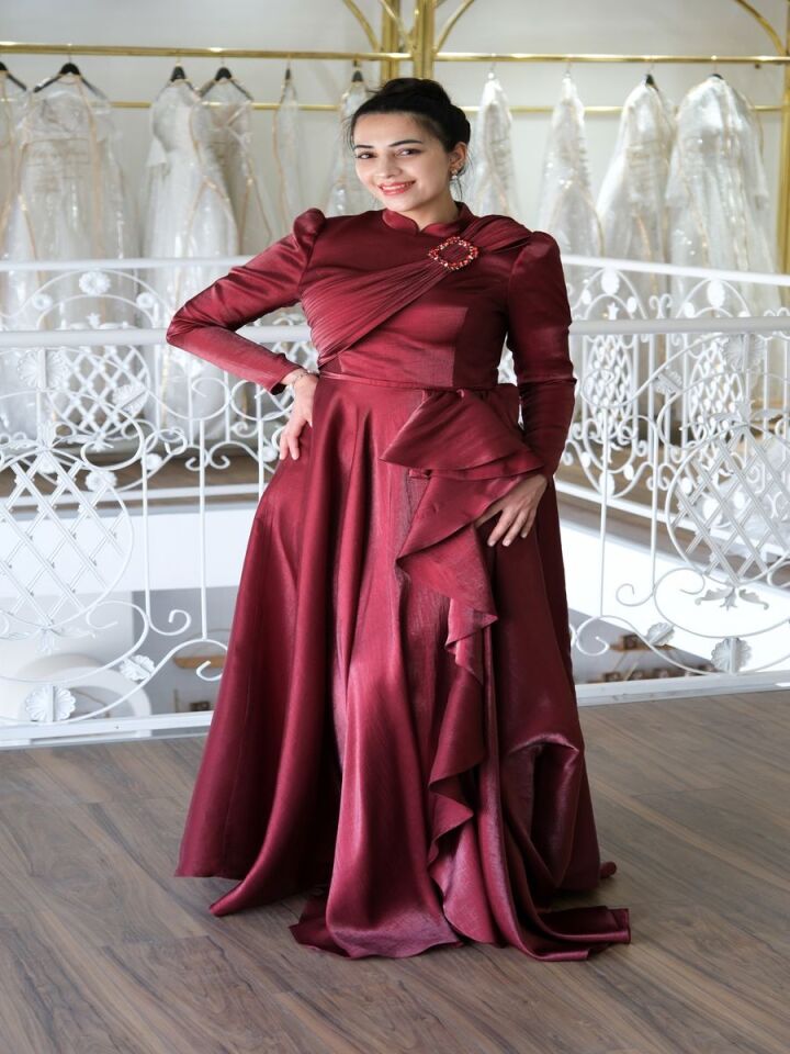 Saten Volanlı Abiye Elbise