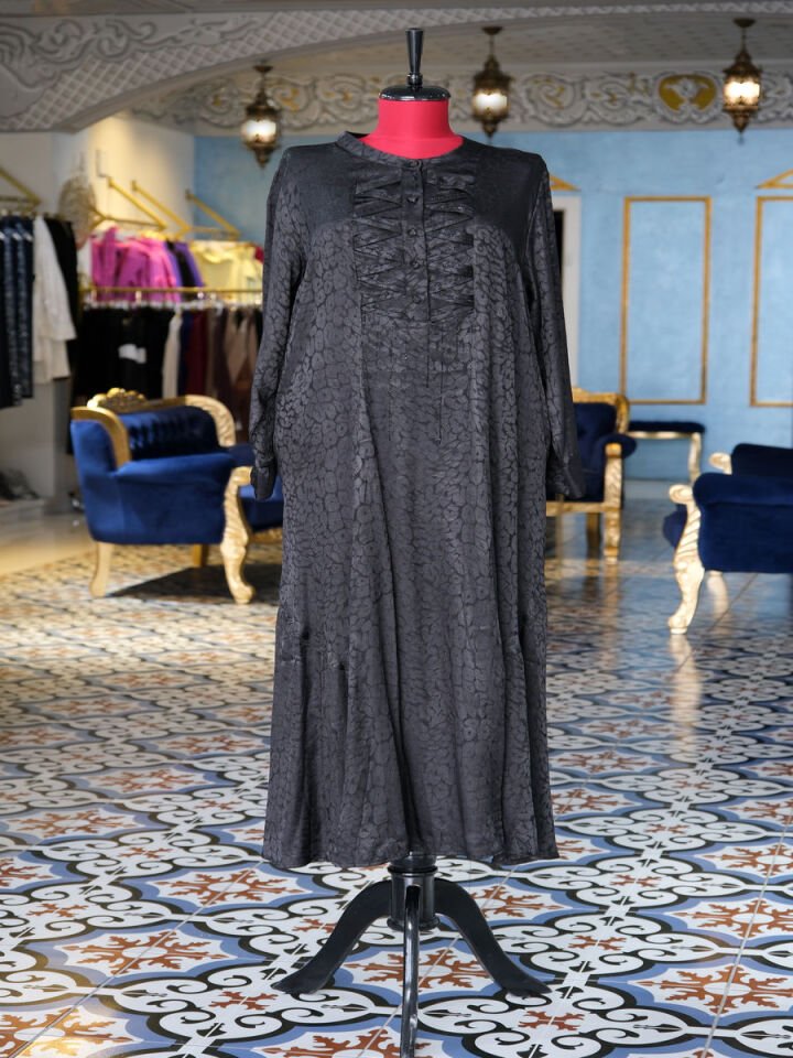 Jakarlı Elbise