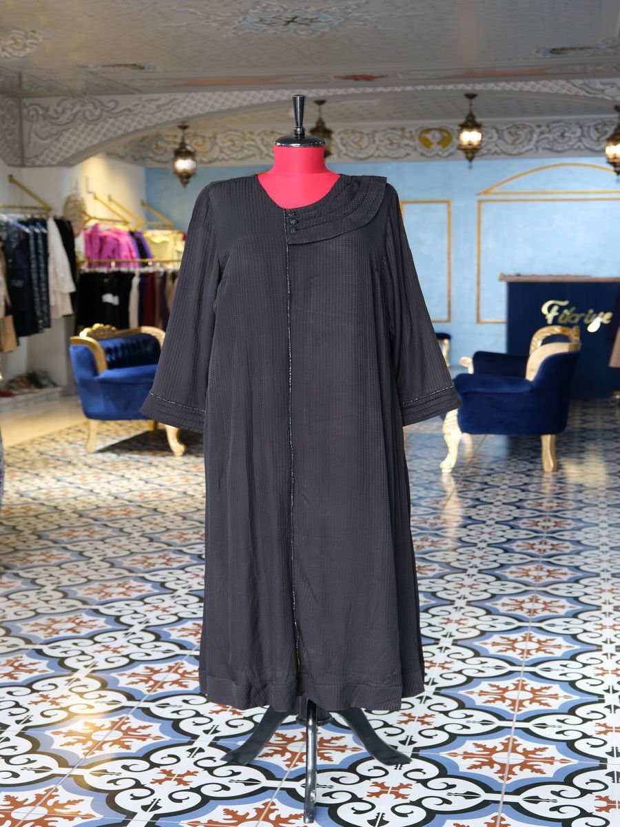 Asimetrik Yaka Detaylı Elbise