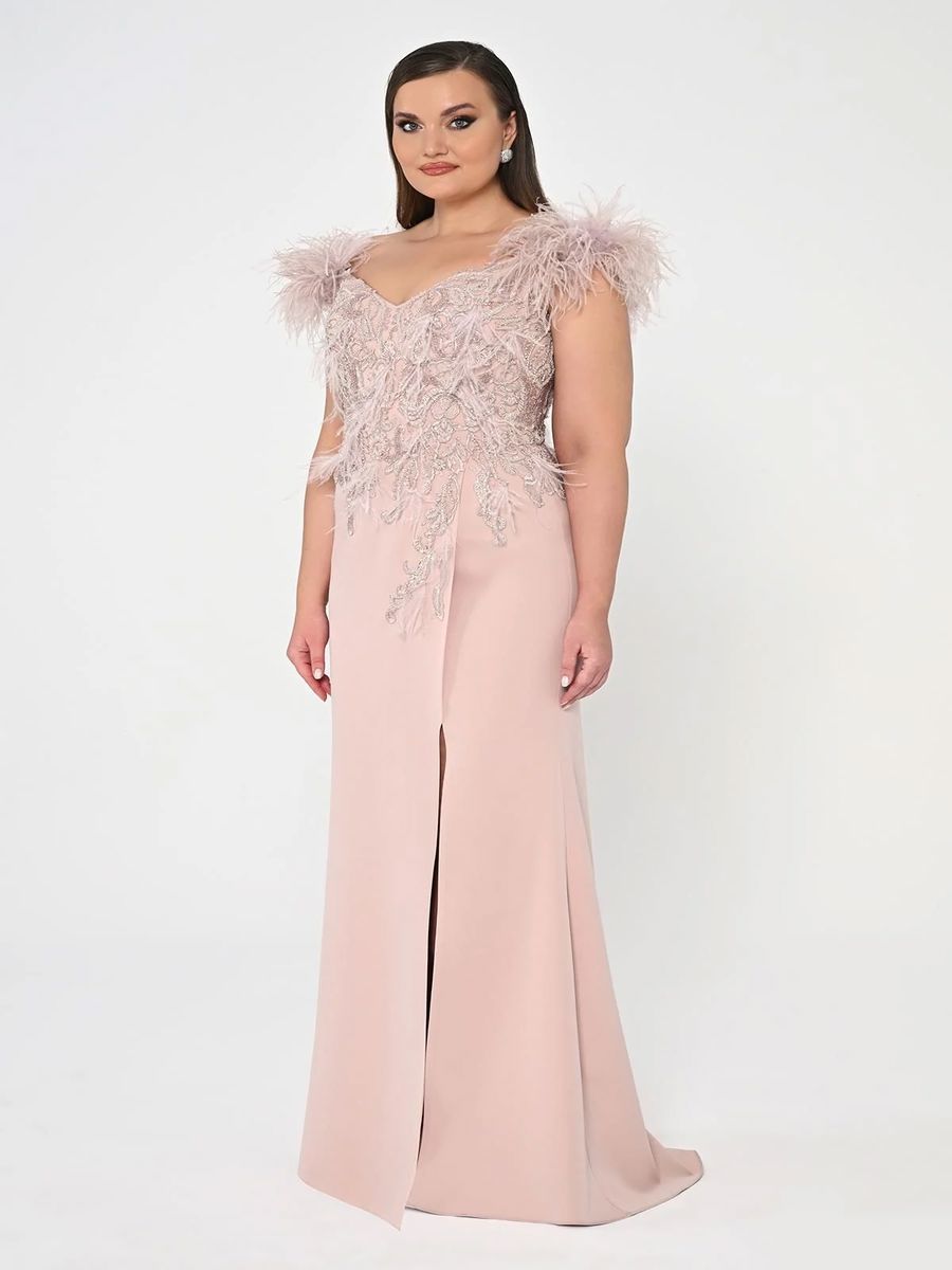 Alfabete Omuzları Tüylü Payetli Krep Uzun Elbise Stok Kodu: MA-B6726-001