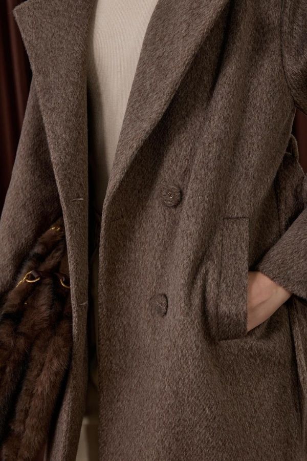 Düğmeli Kuşaklı Kaban