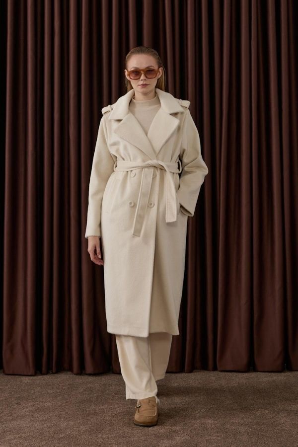 Düğmeli Kuşaklı Kaban