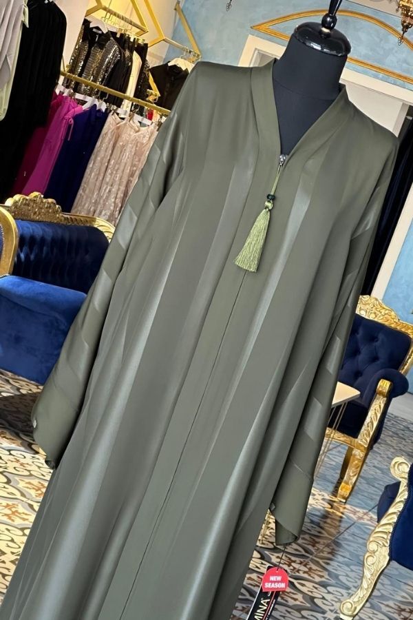 Parlak Desenli Ferace